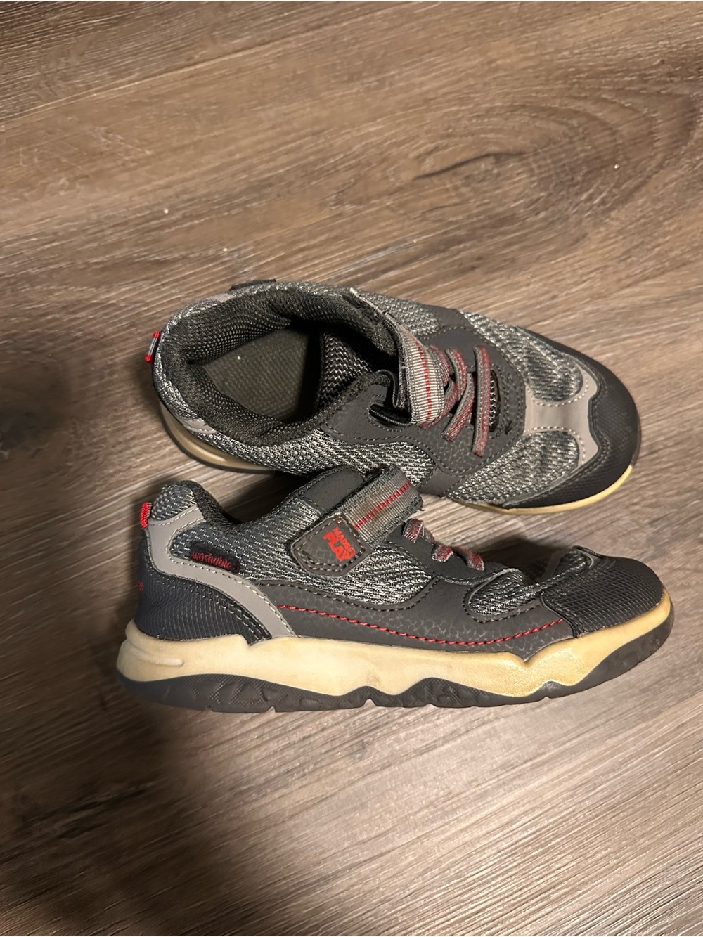 Stride Rite Boys Black and Gray Sneakers with Red Accents size 12